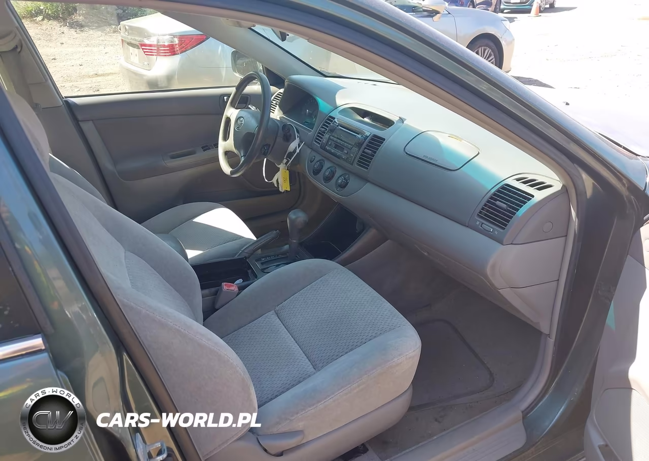 2004 Toyota Camry Le VIN:4T1BE32K14U260654 - 5