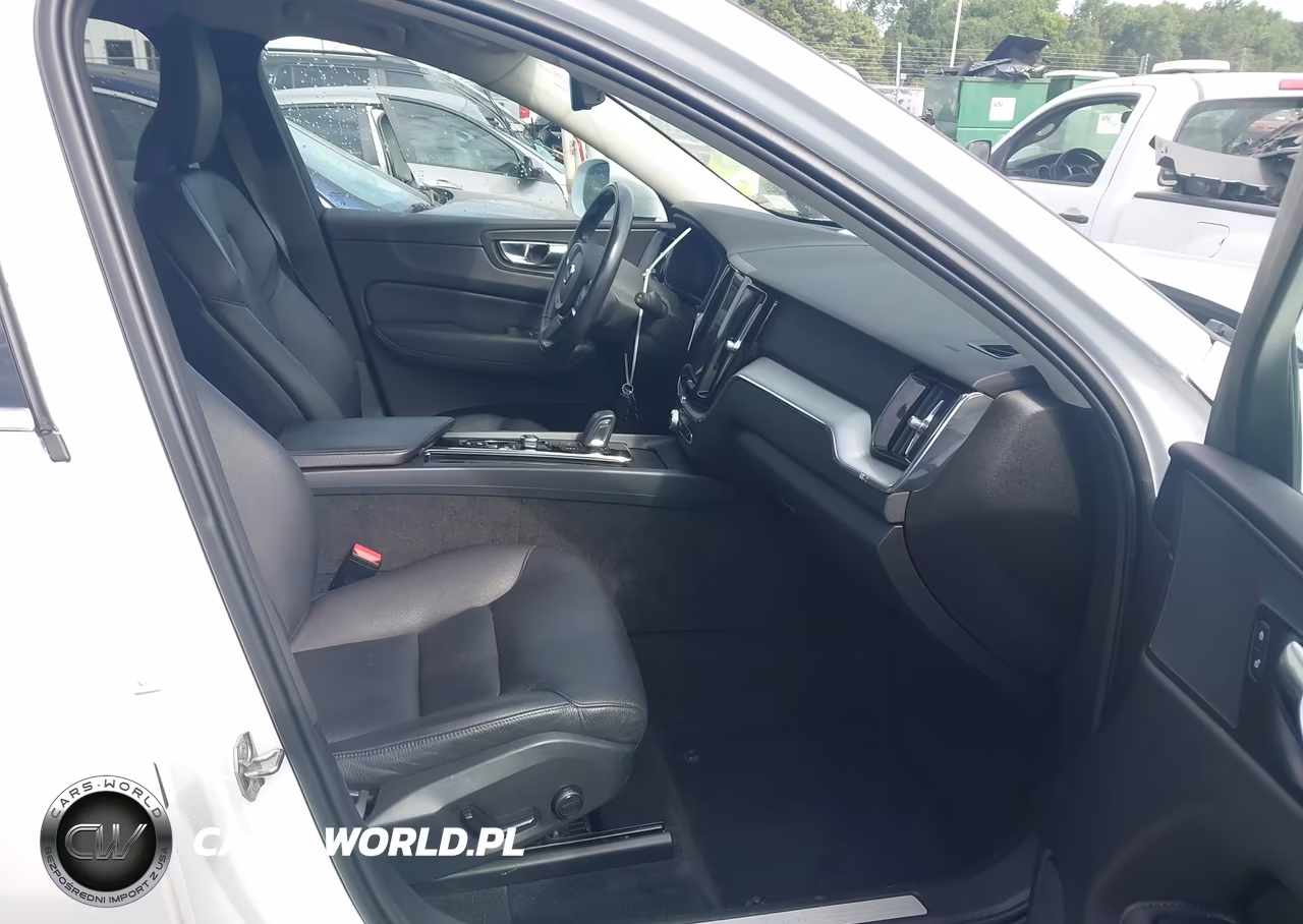 2020 Volvo Xc60 Hybrid T8 Momentum VIN:YV4BR0DK8L1549659 - 5