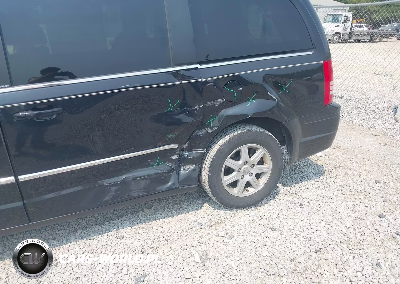 2010 Chrysler Town & Country Touring VIN:2A4RR5DX3AR124265 - 6