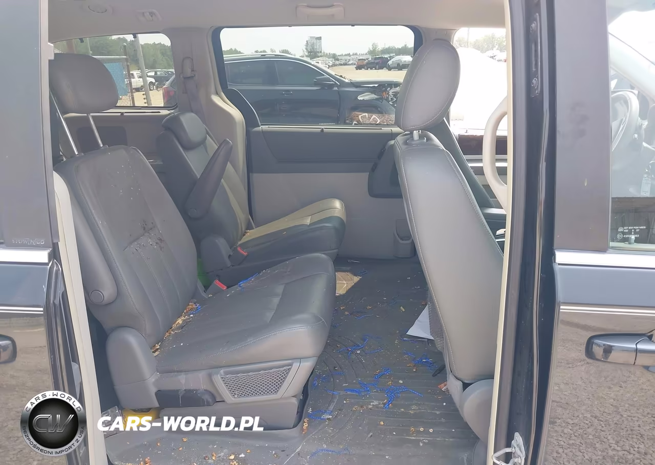 2010 Chrysler Town & Country Touring VIN:2A4RR5DX3AR124265 - 8