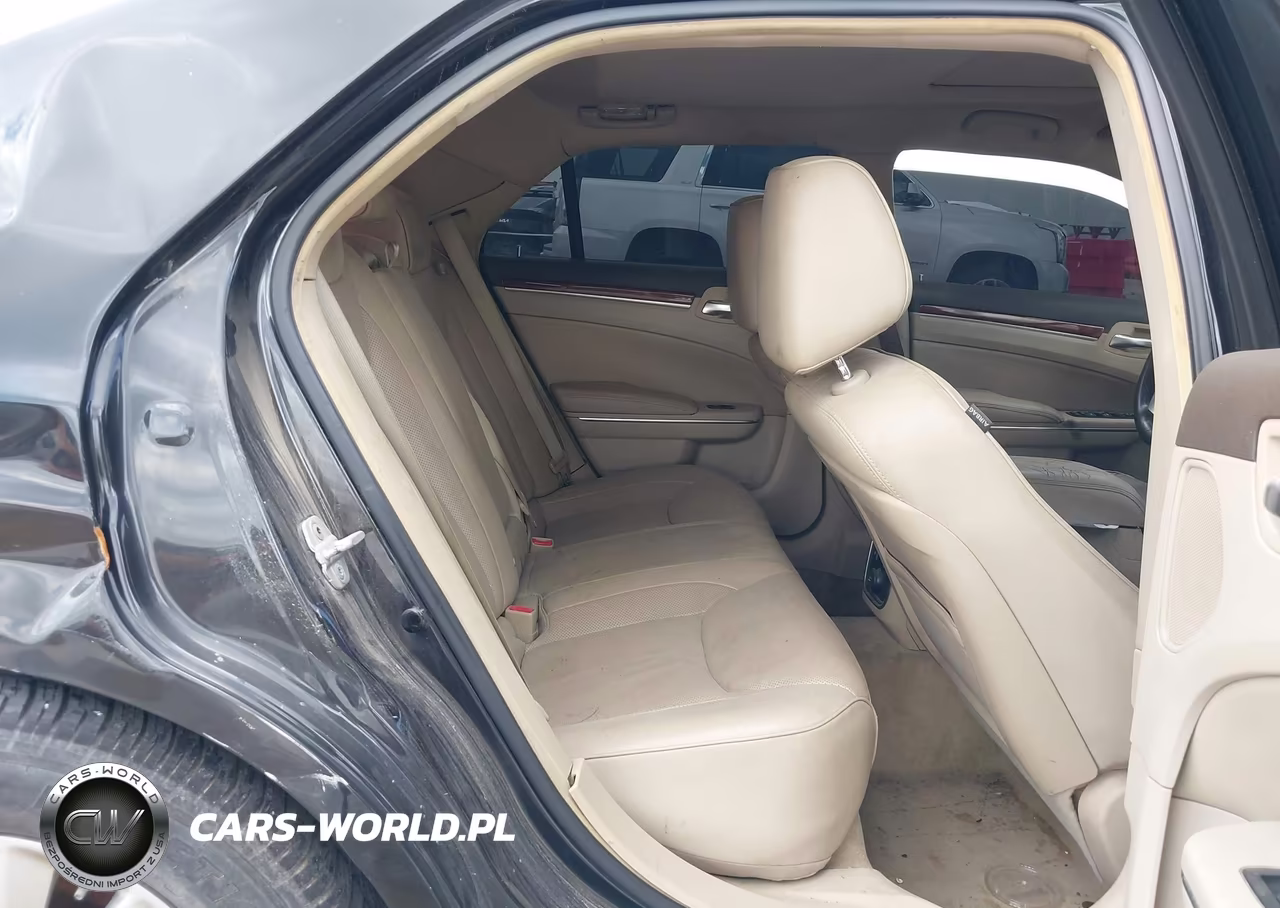 CHRYSLER 300C VIN:2C3CA6CT9BH538878 - 8