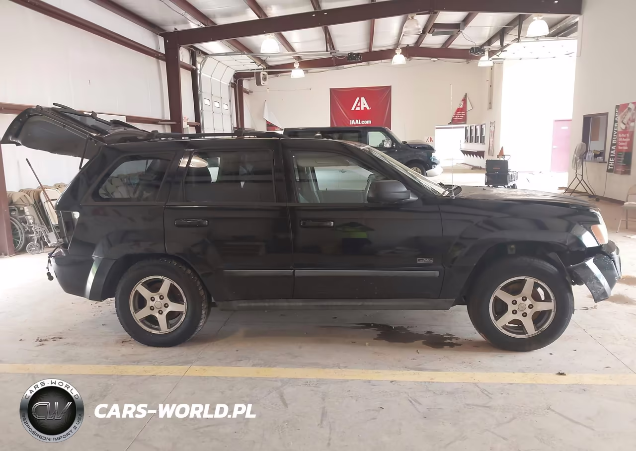 2007 Jeep Grand Cherokee Laredo VIN:1J8GR48K67C618801 - 12