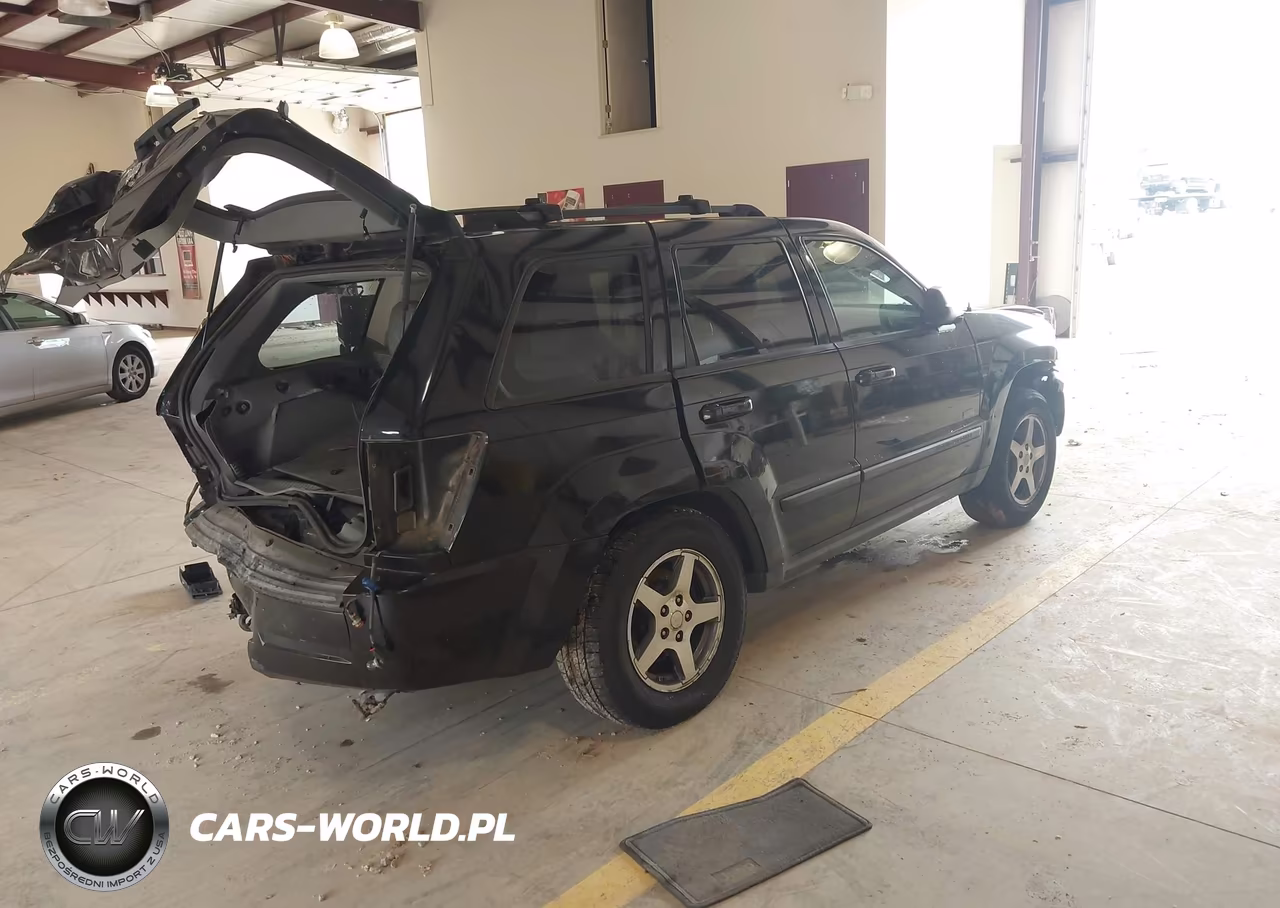 2007 Jeep Grand Cherokee Laredo VIN:1J8GR48K67C618801 - 4