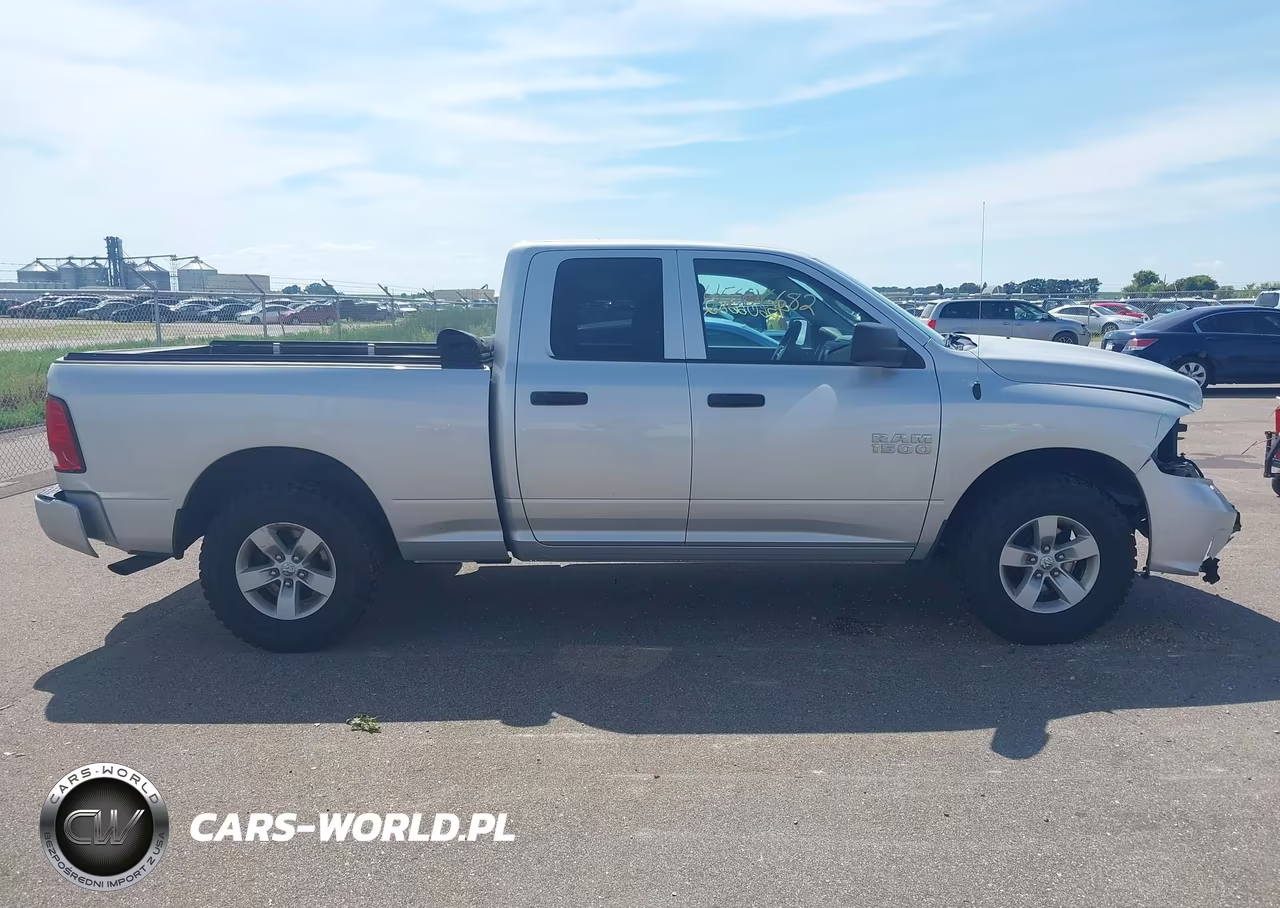 2017 Ram 1500 Express 4X4 6'4 Box VIN:1C6RR7FGXHS702666 - 14