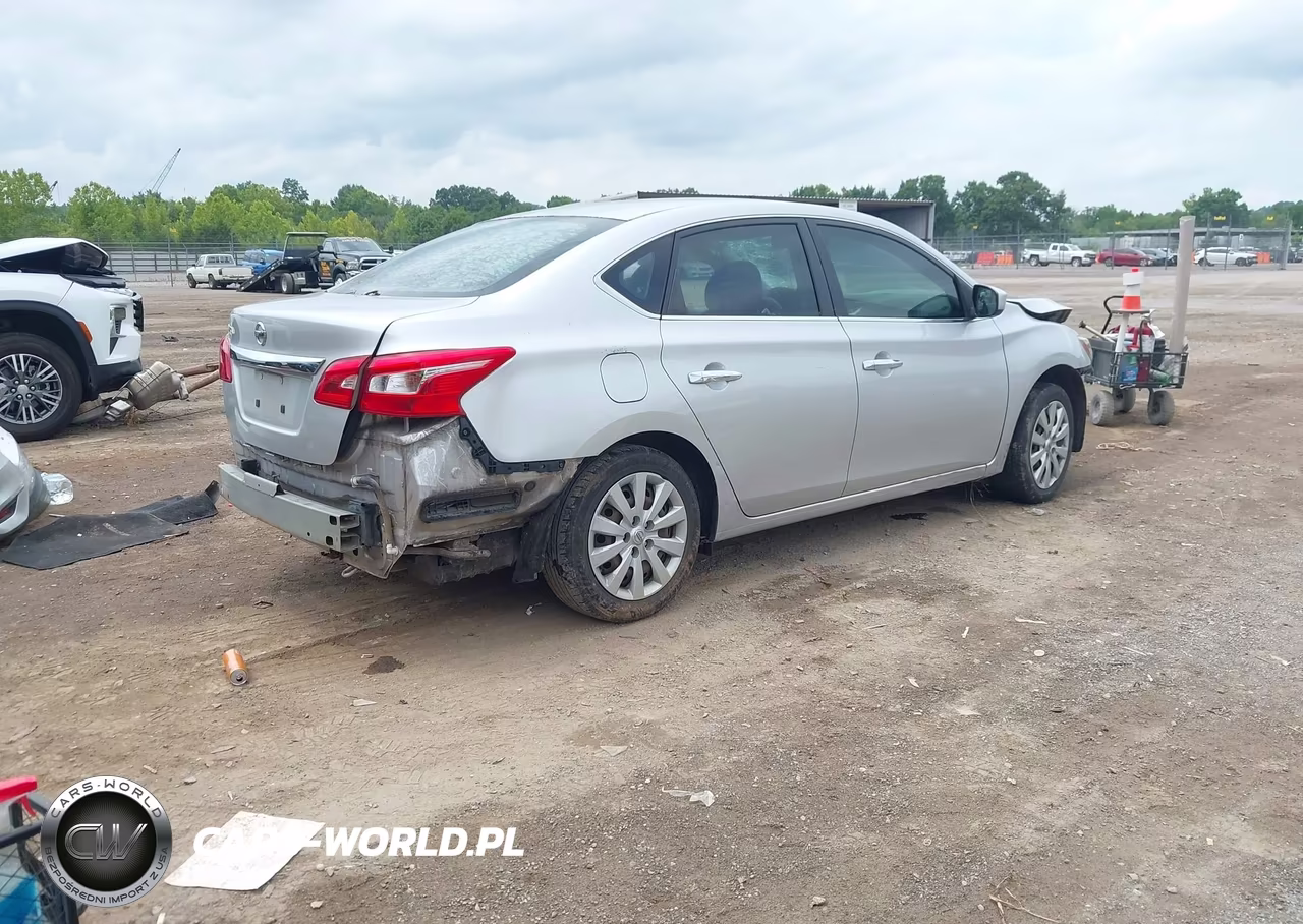 2016 Nissan Sentra S VIN:3N1AB7AP3GY258339 - 4