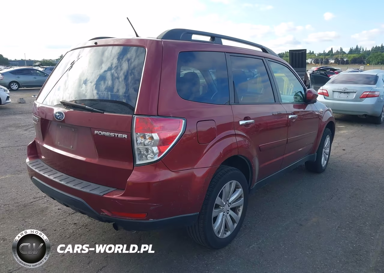 2012 Subaru Forester 2.5X Premium VIN:JF2SHBDCXCH419966 - 4