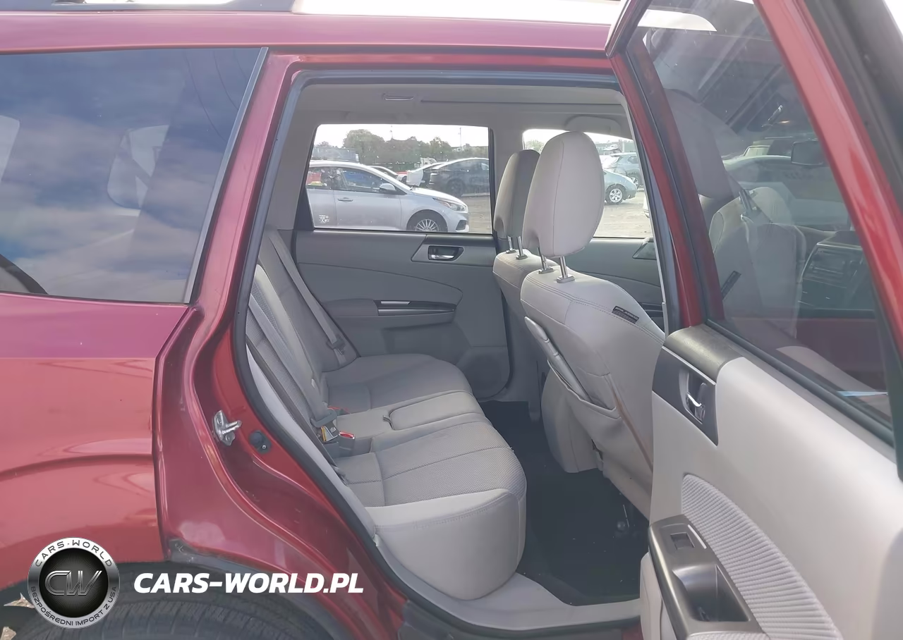 2012 Subaru Forester 2.5X Premium VIN:JF2SHBDCXCH419966 - 8