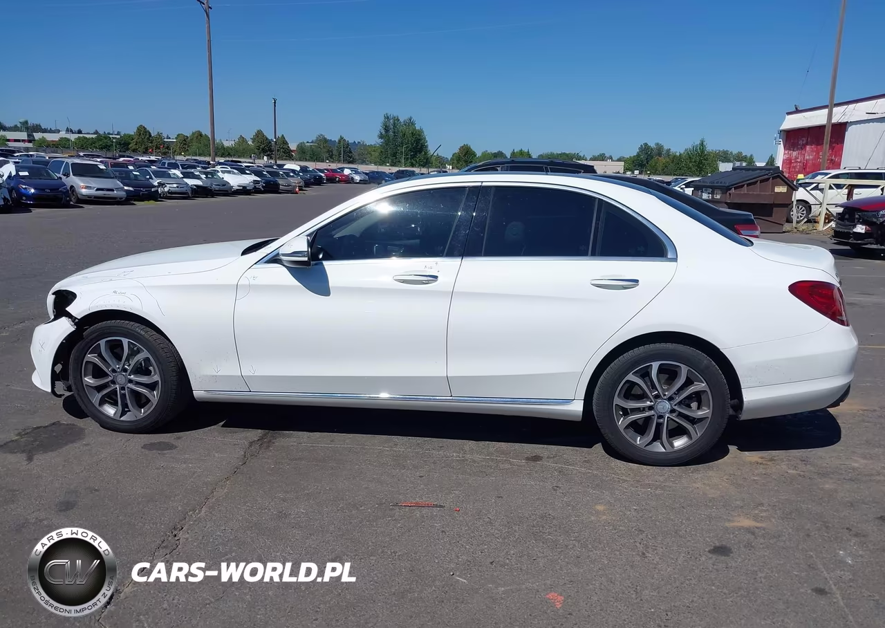 2016 Mercedes-Benz C 300 4Matic VIN:55SWF4KB2GU125588 - 15