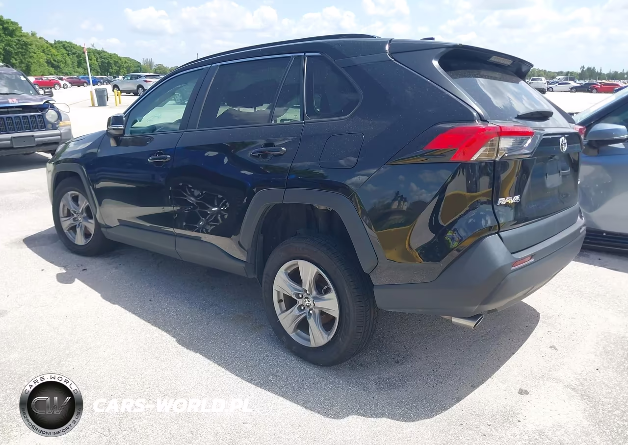 2024 Toyota Rav4 Xle VIN:2T3W1RFV4RW334314 - 3