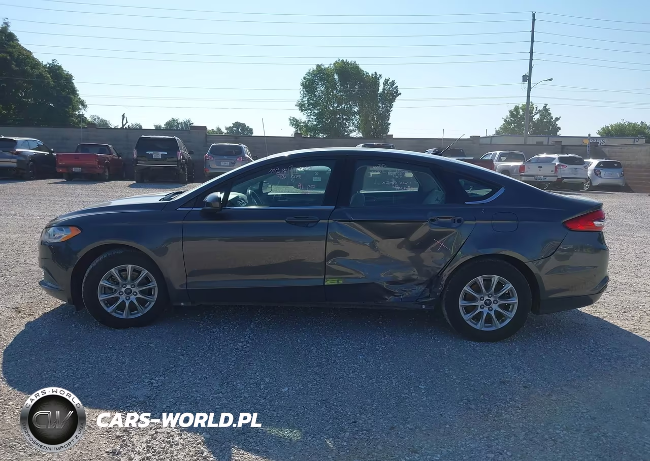 2018 Ford Fusion S VIN:3FA6P0G78JR150177 - 14