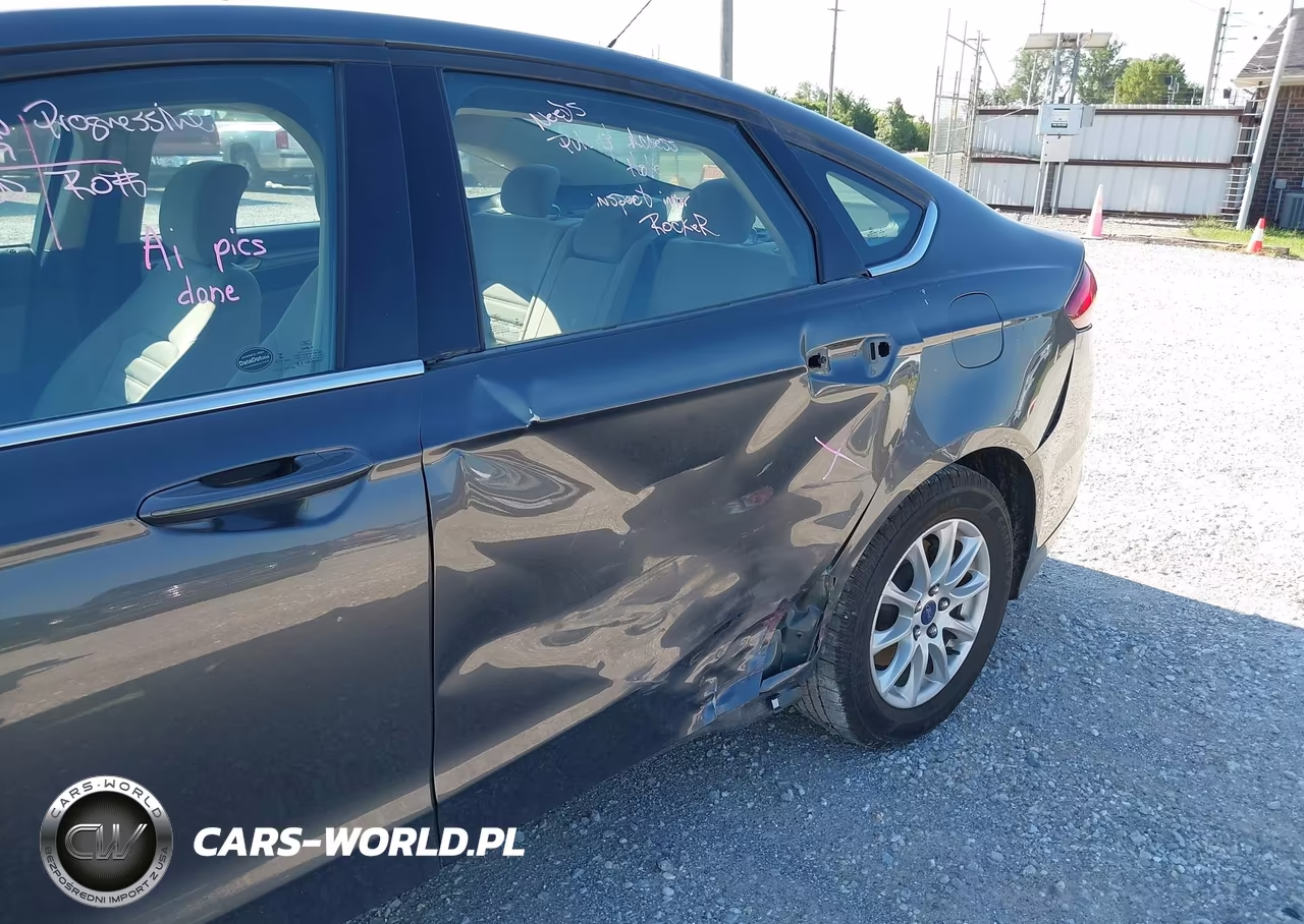 2018 Ford Fusion S VIN:3FA6P0G78JR150177 - 6