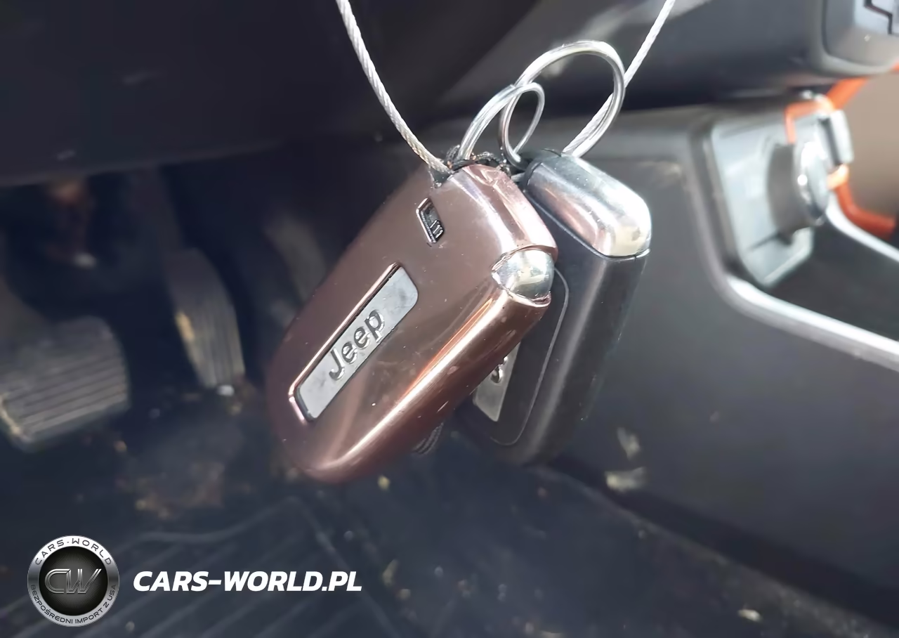 2018 Jeep Renegade Latitude 4X4 VIN:ZACCJBBB8JPH36295 - 11