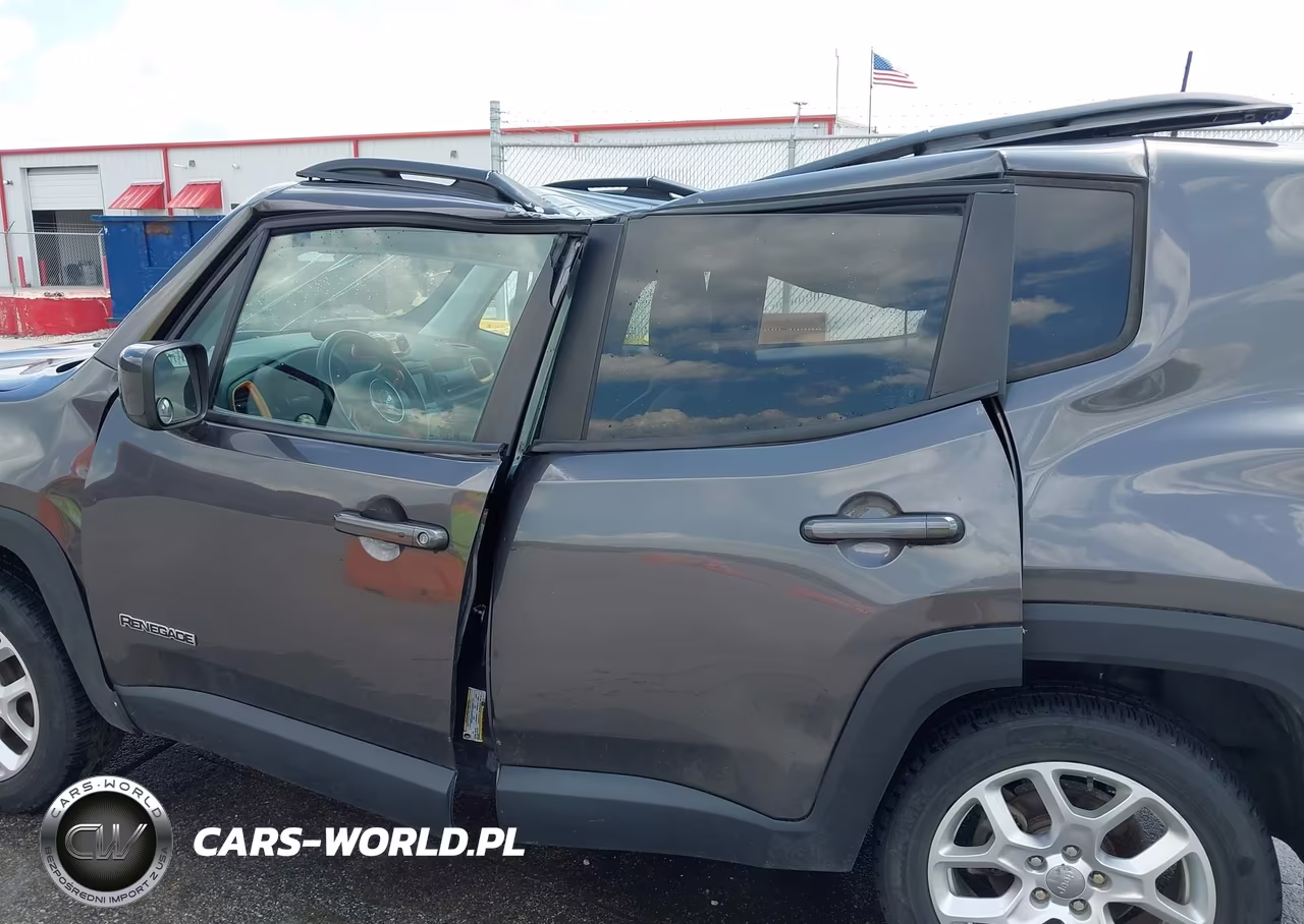 2018 Jeep Renegade Latitude 4X4 VIN:ZACCJBBB8JPH36295 - 17