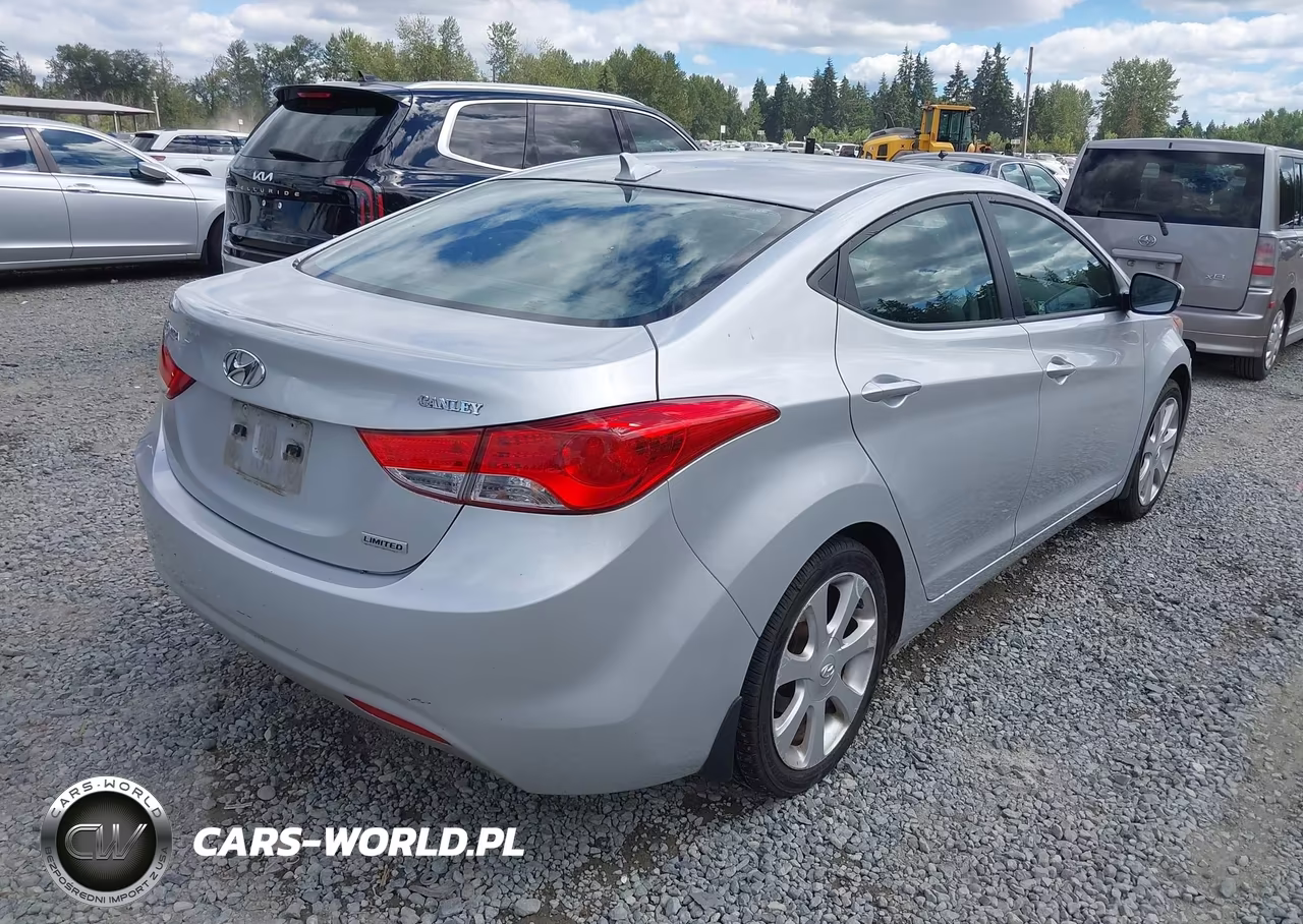2013 Hyundai Elantra Limited VIN:KMHDH4AE5DU748278 - 4