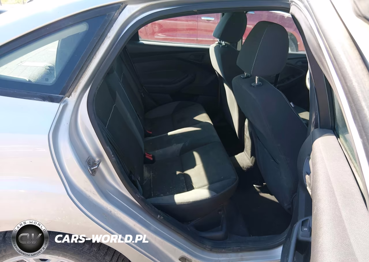 2012 Ford Focus Se VIN:1FAHP3F28CL440405 - 8