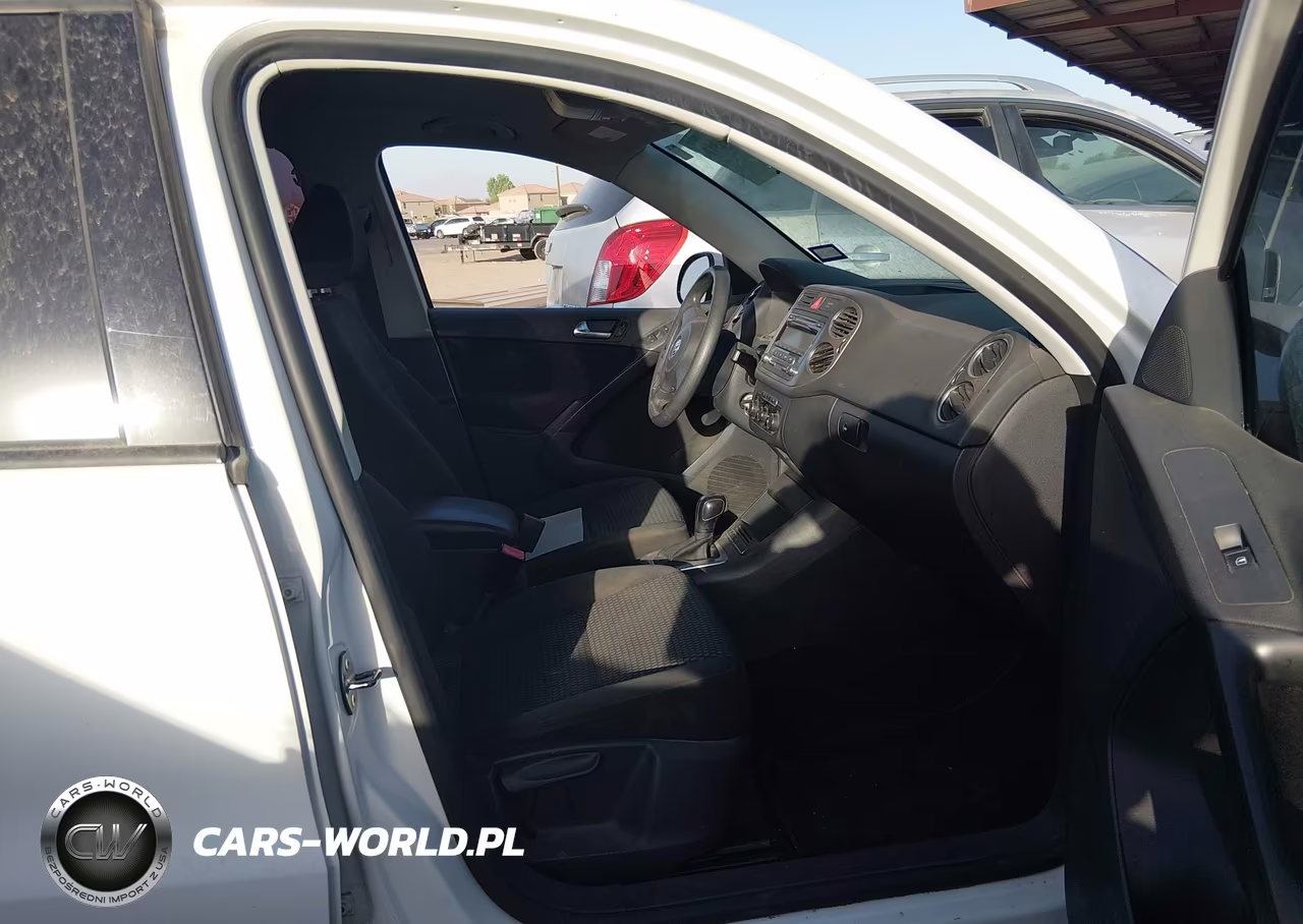 2011 Volkswagen Tiguan S VIN:WVGAV7AX0BW534427 - 5
