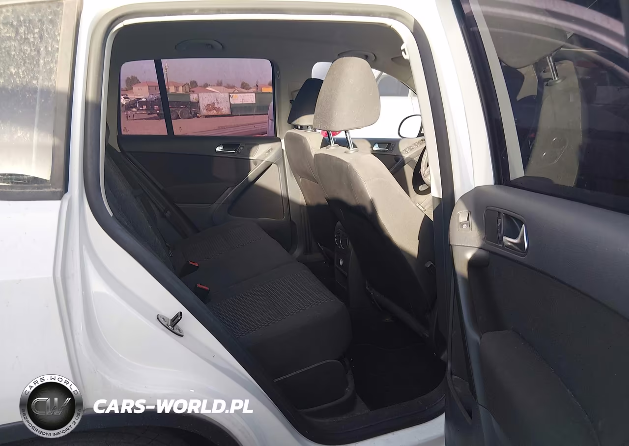 2011 Volkswagen Tiguan S VIN:WVGAV7AX0BW534427 - 8