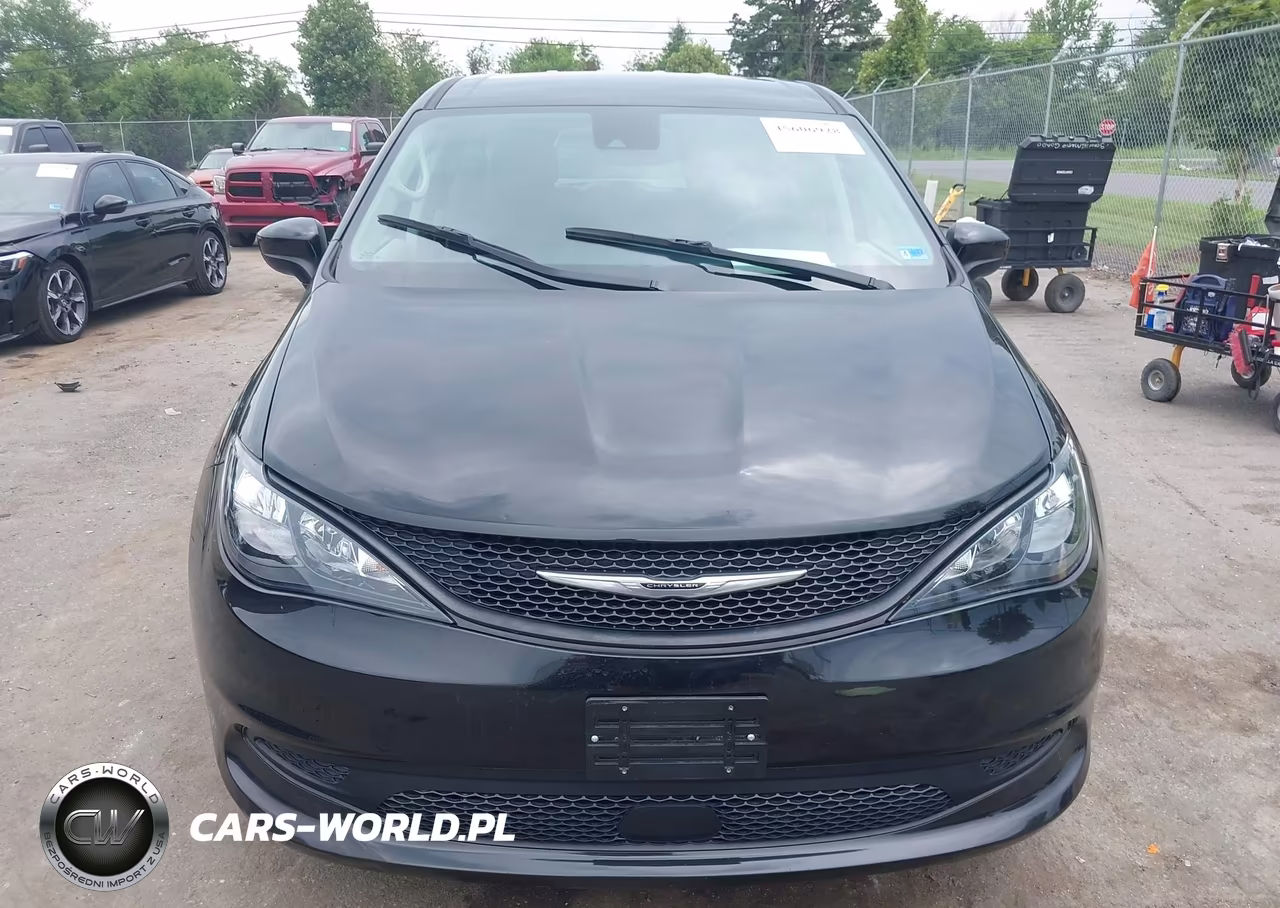 2022 Chrysler Voyager Lx VIN:2C4RC1CG4NR165978 - 12