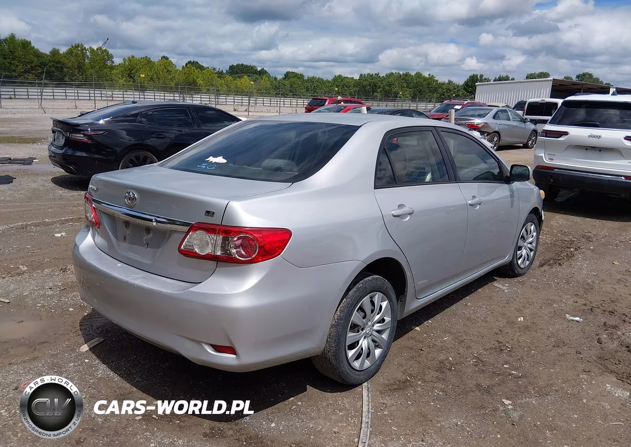 2012 Toyota Corolla Le VIN:JTDBU4EE7C9170445 - 4