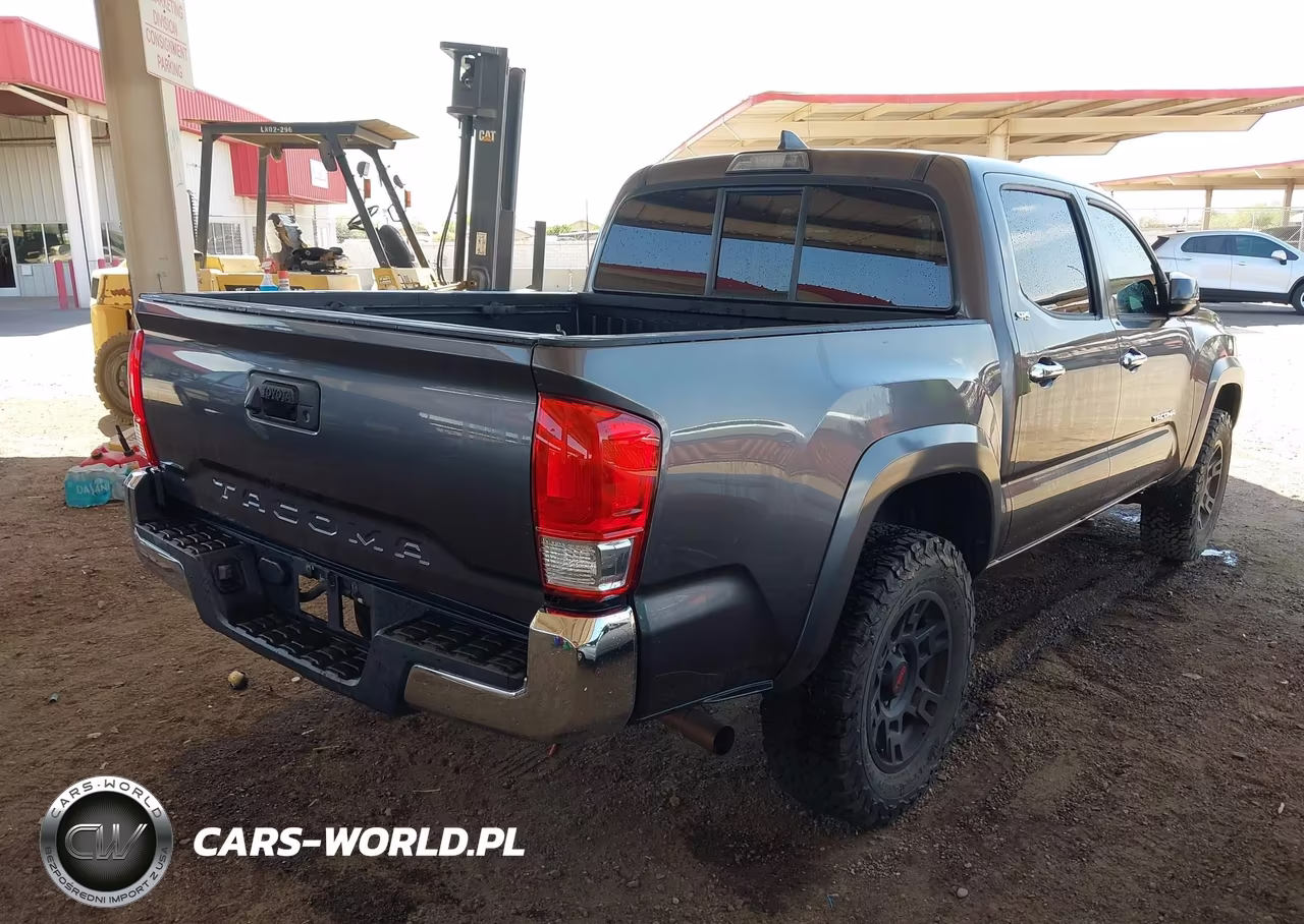 2017 Toyota Tacoma Sr5 VIN:5TFAX5GN4HX093977 - 4