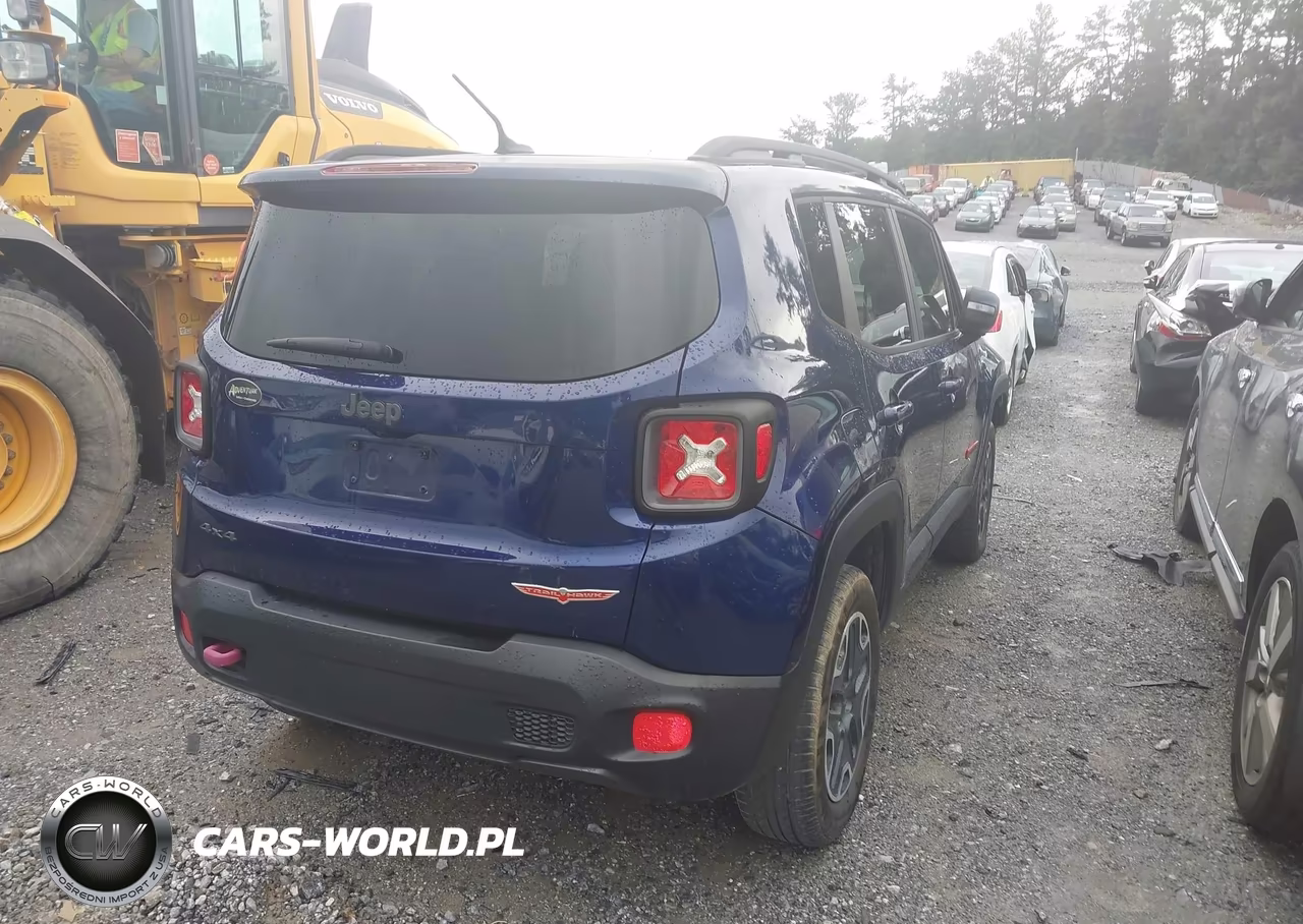 2017 Jeep Renegade Trailhawk VIN:ZACCJBCB2HPE81085 - 4
