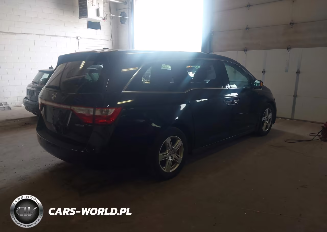 2012 Honda Odyssey Touring-Touring Elite VIN:5FNRL5H91CB065444 - 4