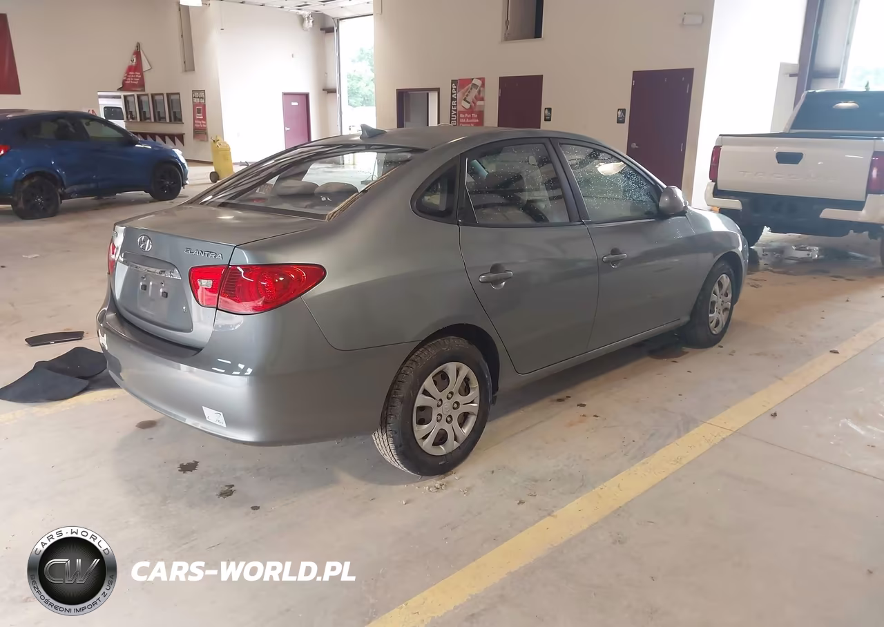 2010 Hyundai Elantra Gls VIN:KMHDU4AD5AU932196 - 4