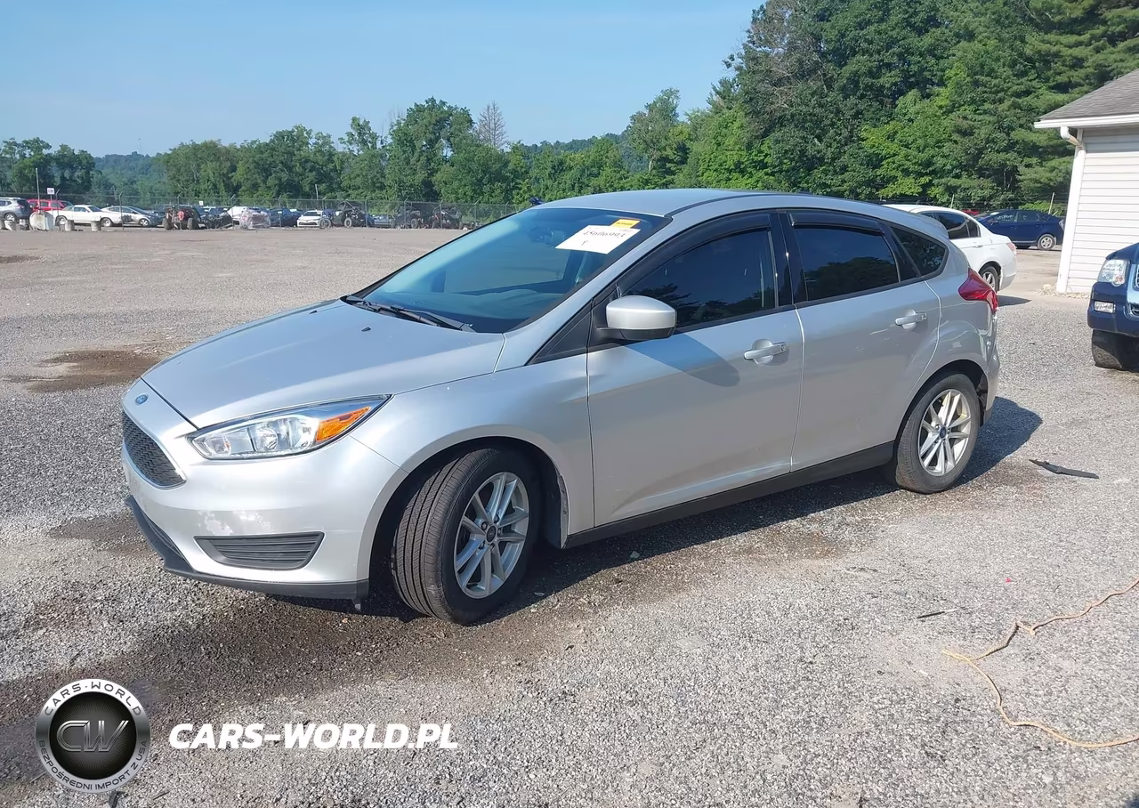 2018 Ford Focus Se VIN:1FADP3K29JL301160 - 2