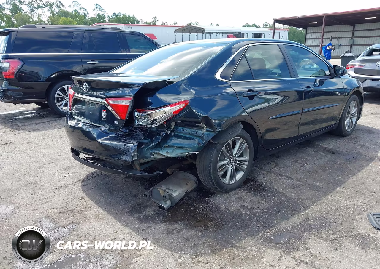 2016 Toyota Camry Se VIN:4T1BF1FK4GU203686 - 4