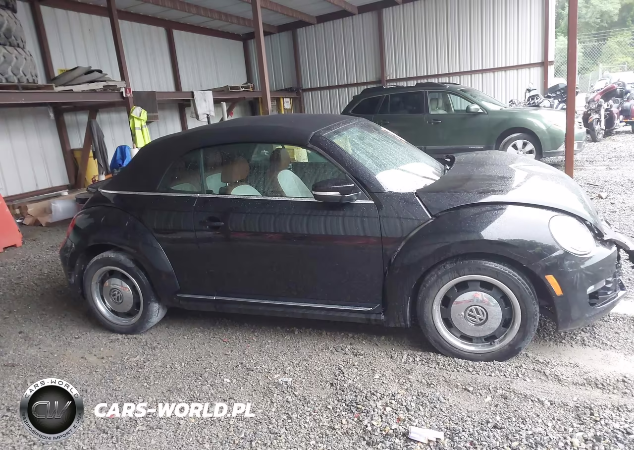 2015 Volkswagen Beetle 1.8T Classic VIN:3VW517AT5FM808416 - 13