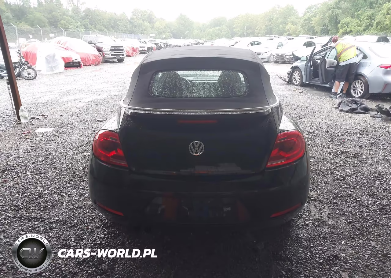 2015 Volkswagen Beetle 1.8T Classic VIN:3VW517AT5FM808416 - 16