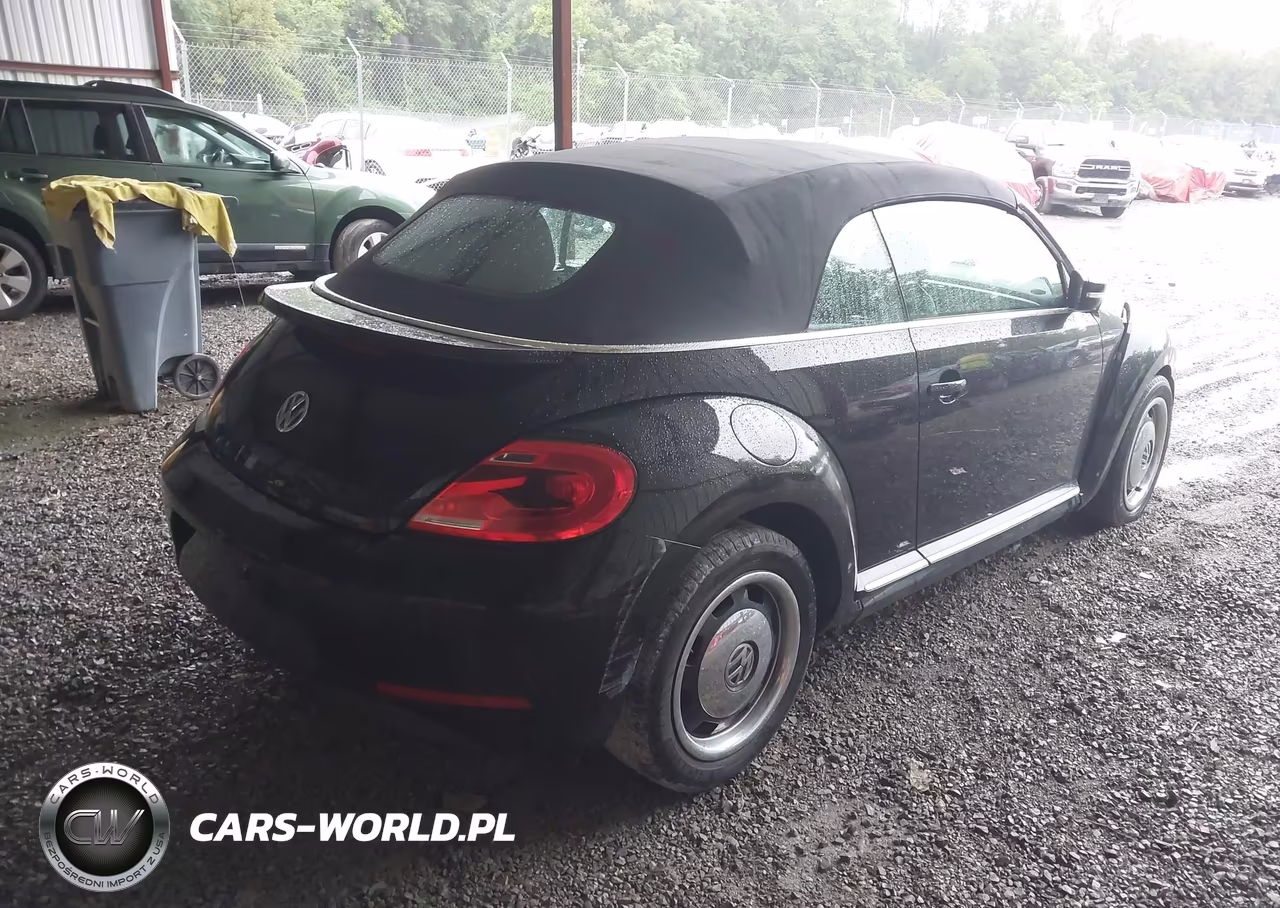 2015 Volkswagen Beetle 1.8T Classic VIN:3VW517AT5FM808416 - 4