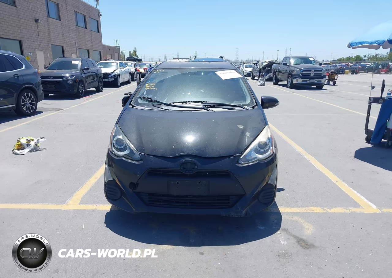 2016 Toyota Prius C Two VIN:JTDKDTB33G1123303 - 12