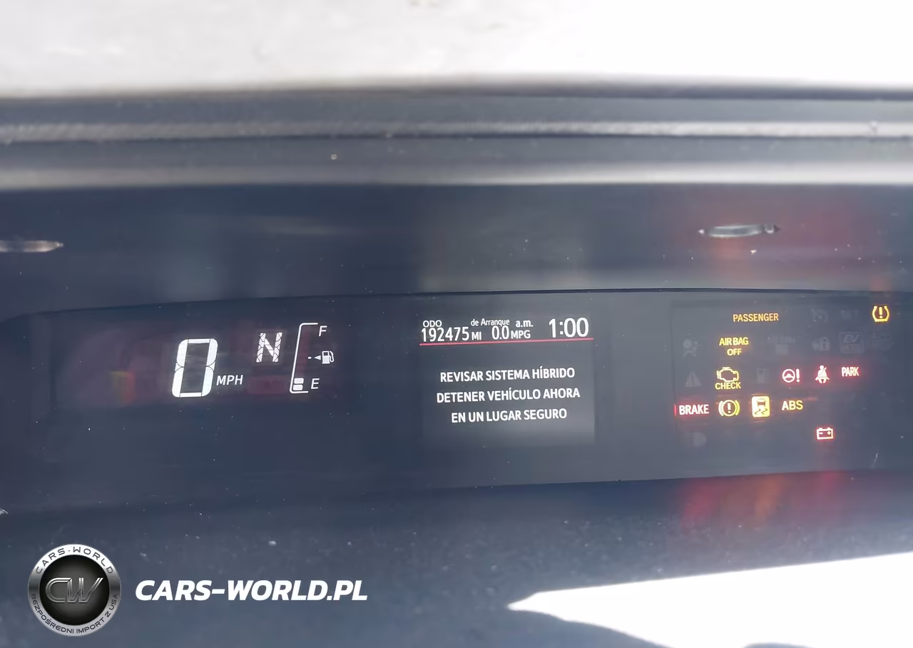 2016 Toyota Prius C Two VIN:JTDKDTB33G1123303 - 15