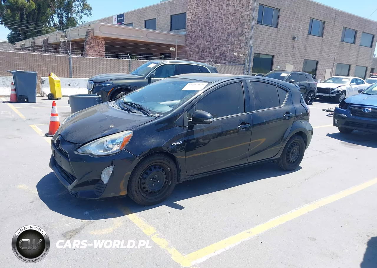 2016 Toyota Prius C Two VIN:JTDKDTB33G1123303 - 2