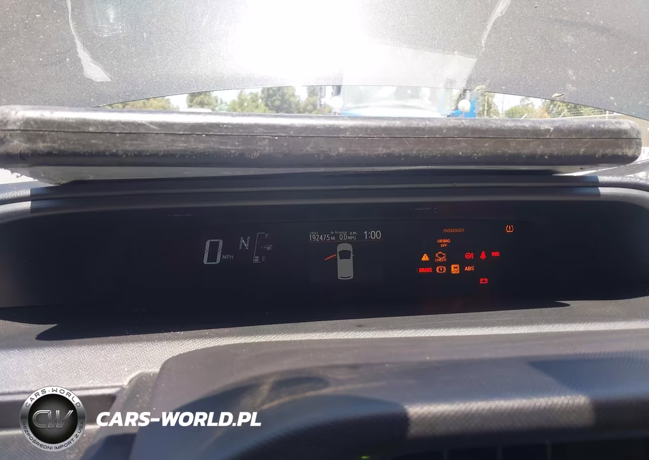 2016 Toyota Prius C Two VIN:JTDKDTB33G1123303 - 7