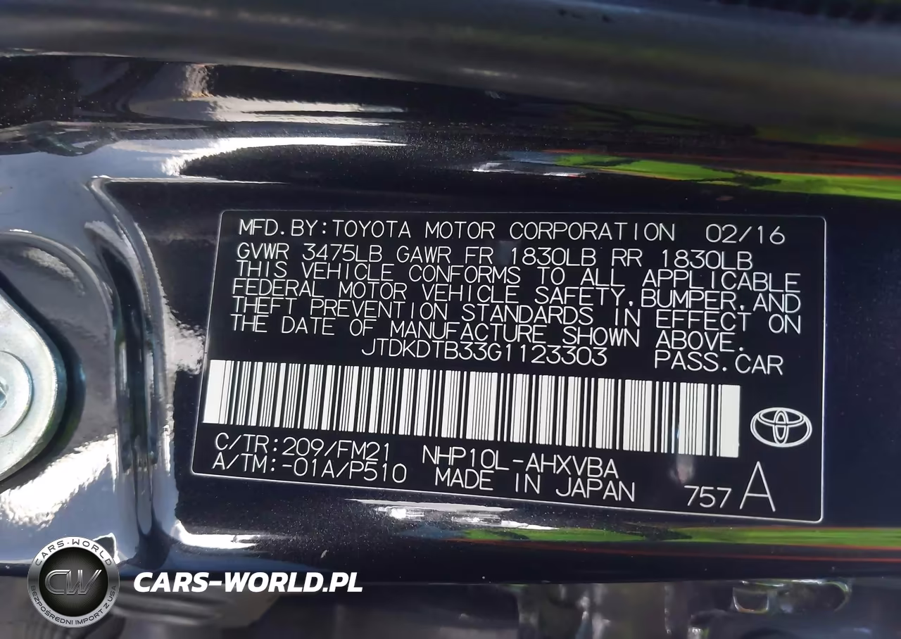 2016 Toyota Prius C Two VIN:JTDKDTB33G1123303 - 9