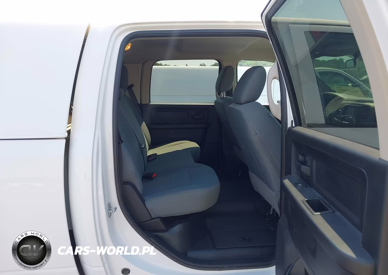 2017 Ram 3500 Tradesman 4X4 8' Box VIN:3C63R3GL2HG762328 - 4