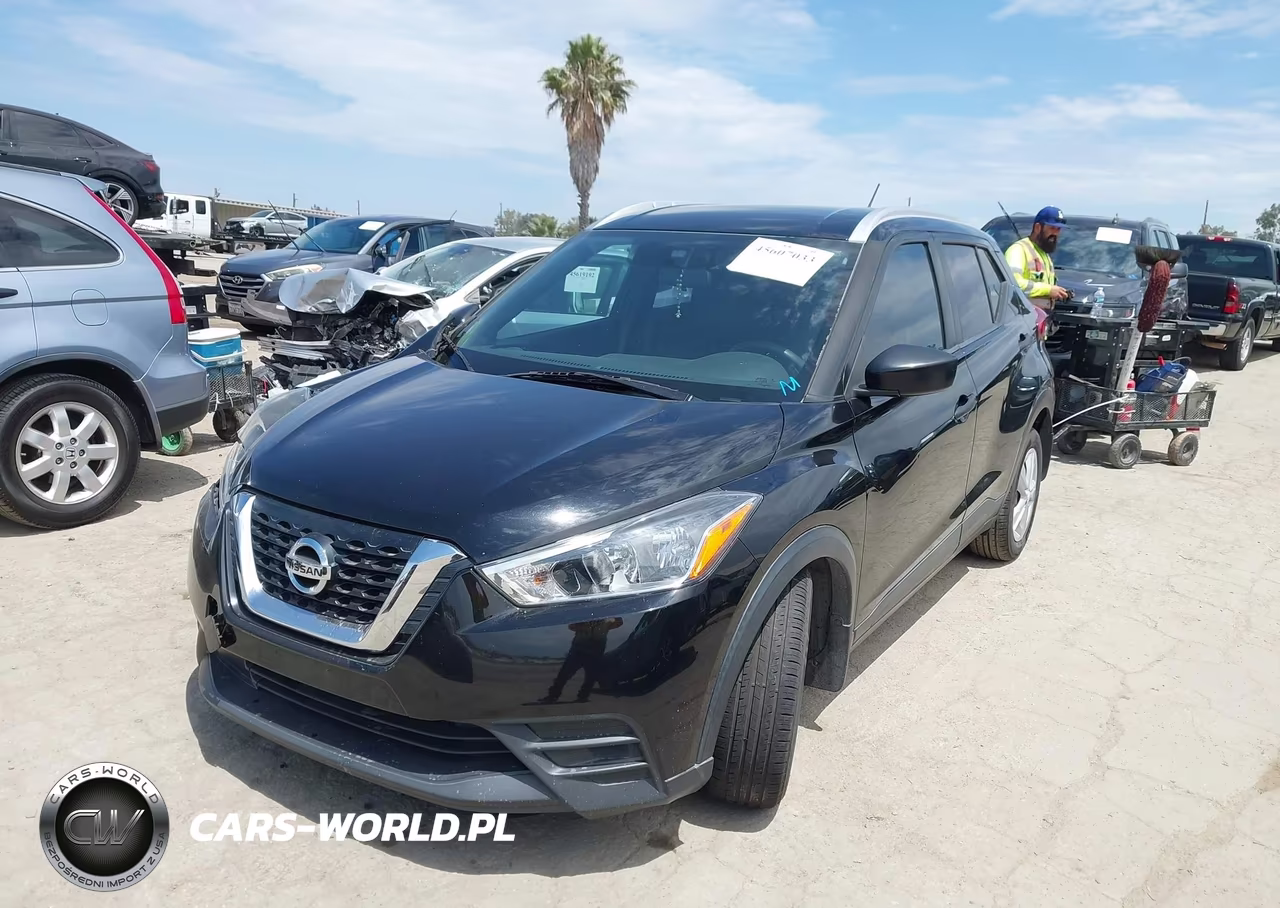 2018 Nissan Kicks S VIN:3N1CP5CU9JL502050 - 2