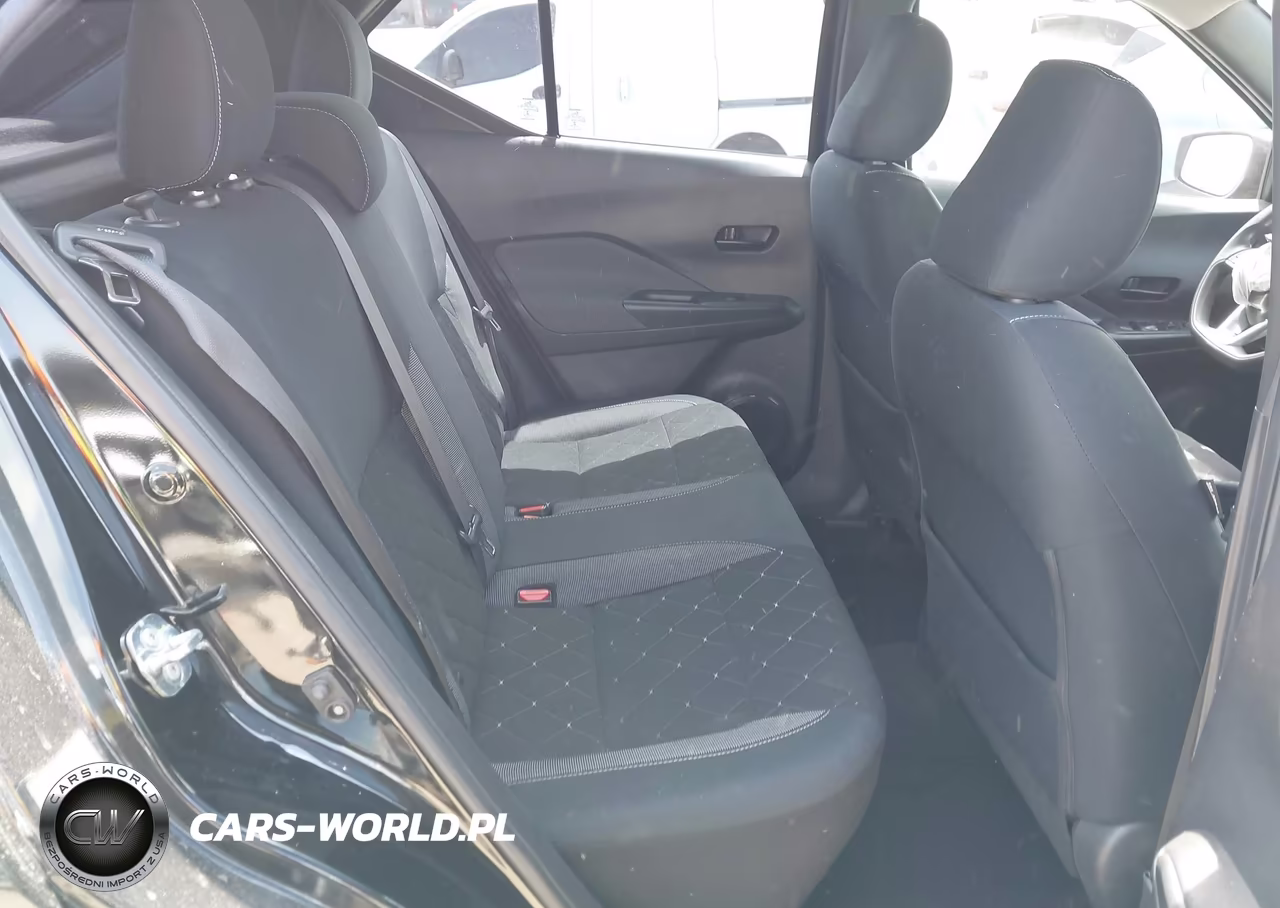 2018 Nissan Kicks S VIN:3N1CP5CU9JL502050 - 8