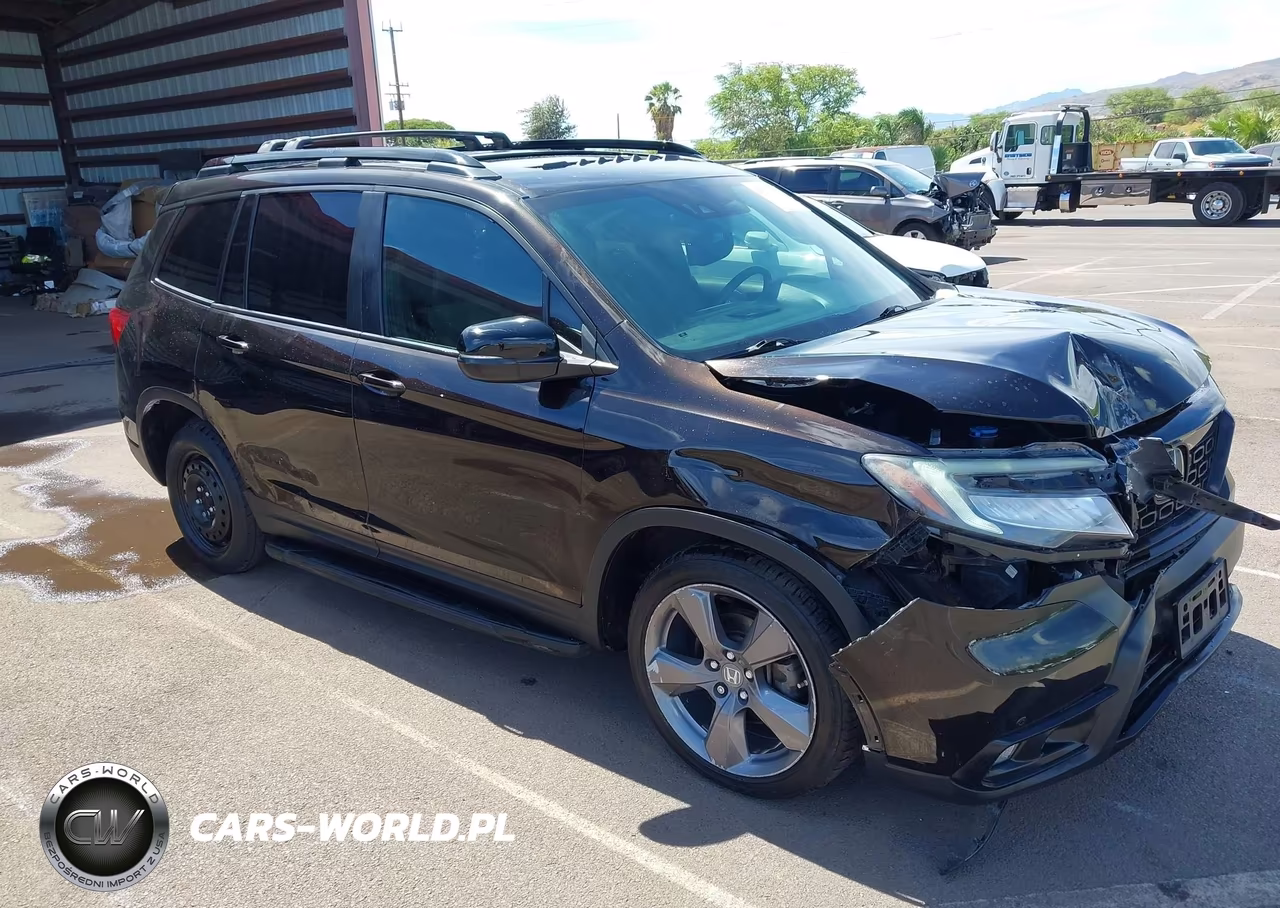 2019 Honda Passport Touring VIN:5FNYF7H92KB000809 - 19