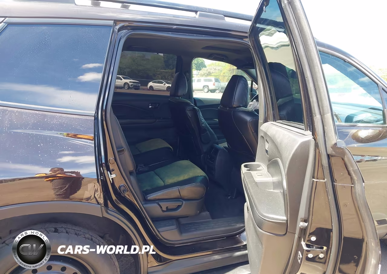 2019 Honda Passport Touring VIN:5FNYF7H92KB000809 - 8