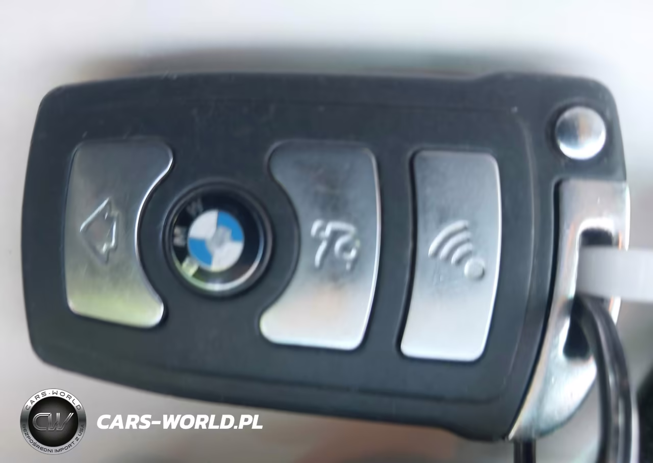 2007 BMW 750Li VIN:WBAHN83517DT76118 - 11