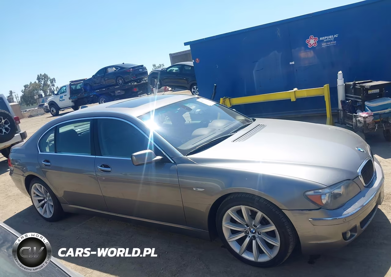 2007 BMW 750Li VIN:WBAHN83517DT76118 - 13