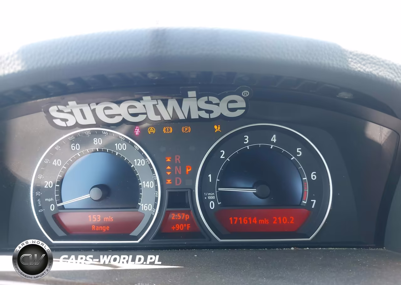 2007 BMW 750Li VIN:WBAHN83517DT76118 - 7