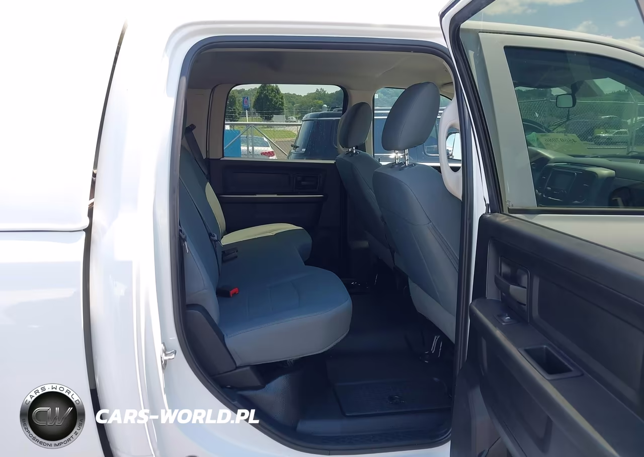 2017 Ram 3500 Tradesman 4X4 8' Box VIN:3C63R3GL4HG762329 - 4