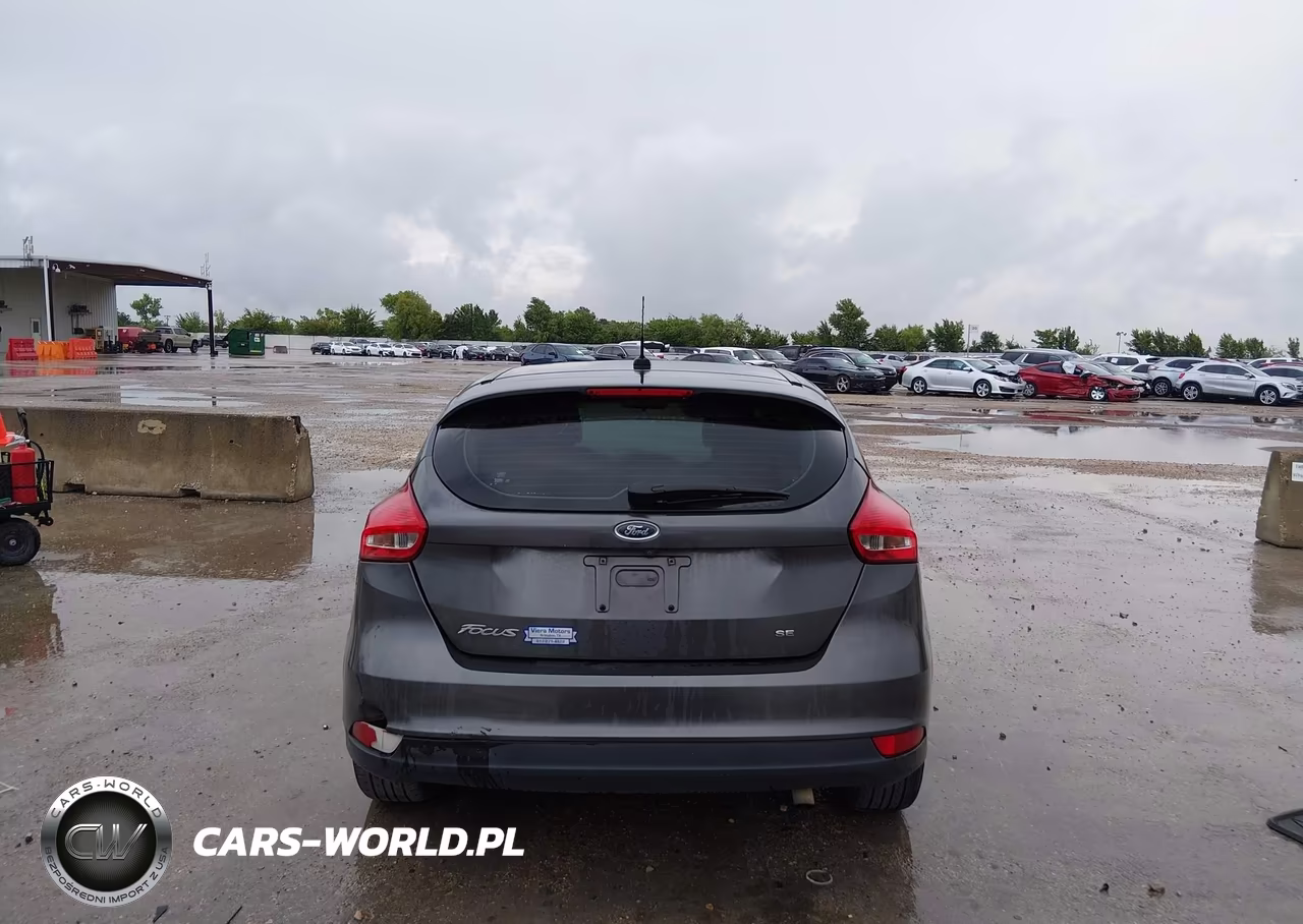 2018 Ford Focus Se VIN:1FADP3K28JL292838 - 16