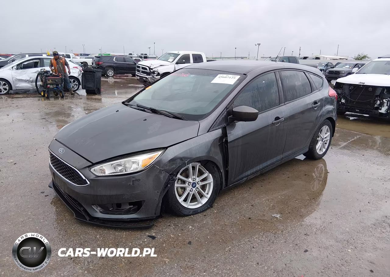 2018 Ford Focus Se VIN:1FADP3K28JL292838 - 2