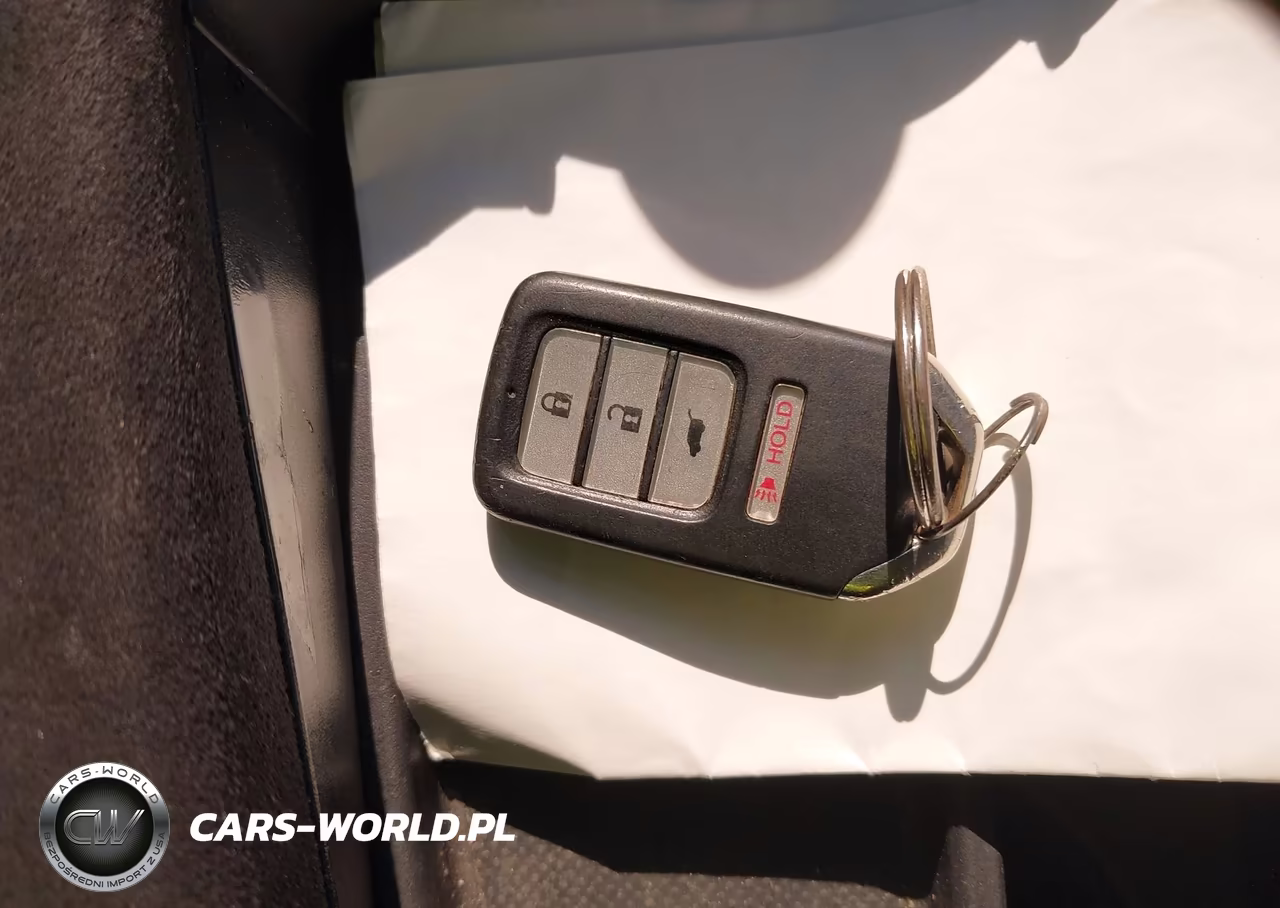 2019 Honda Civic Type R Touring VIN:SHHFK8G73KU206681 - 11