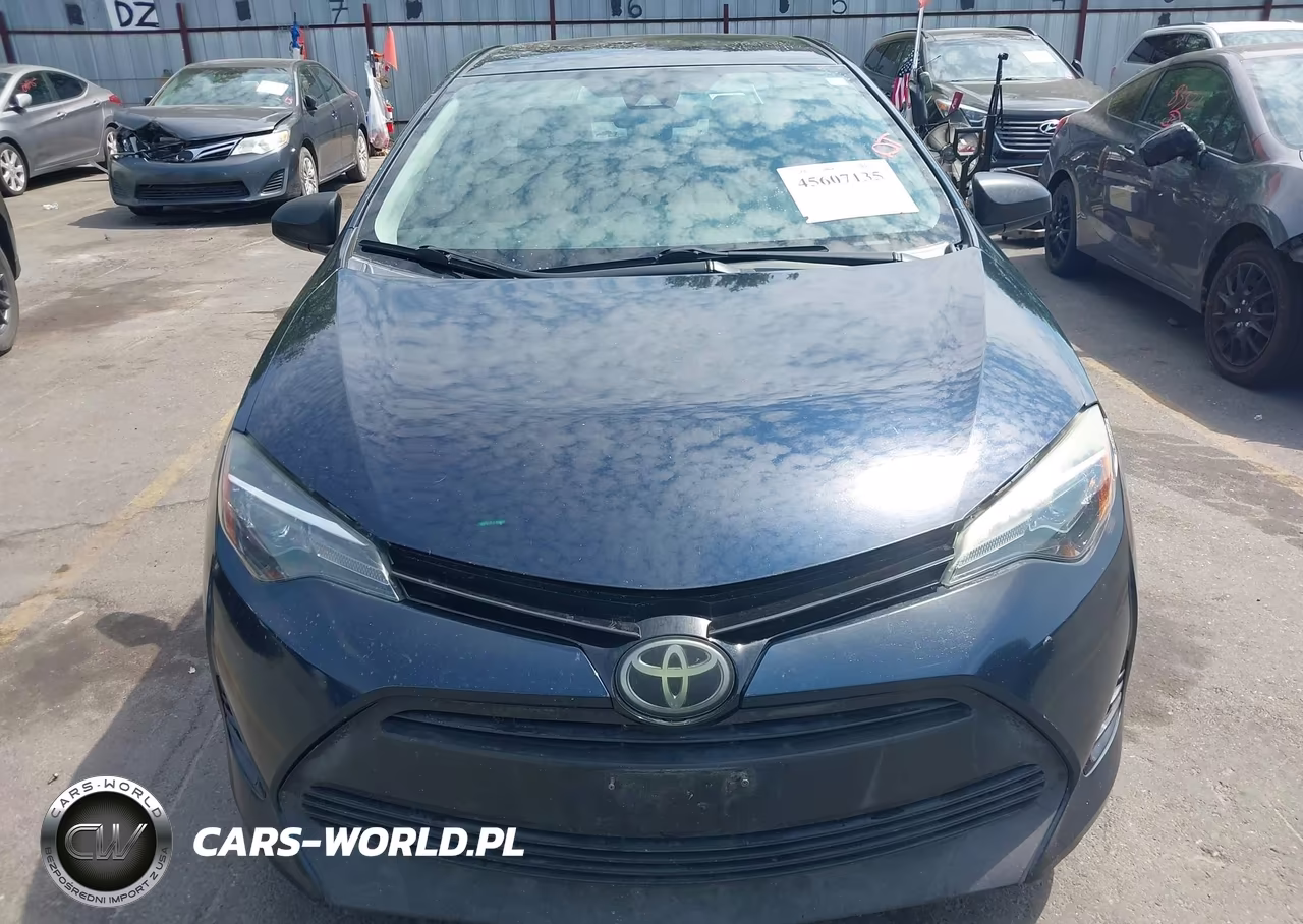 2018 Toyota Corolla Le VIN:2T1BURHE2JC978511 - 13